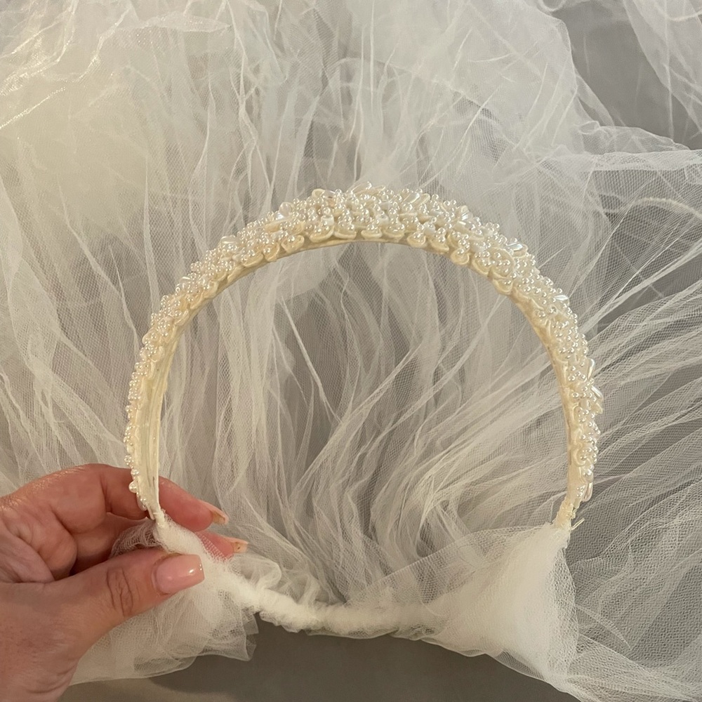 Bridal veil/headpiece